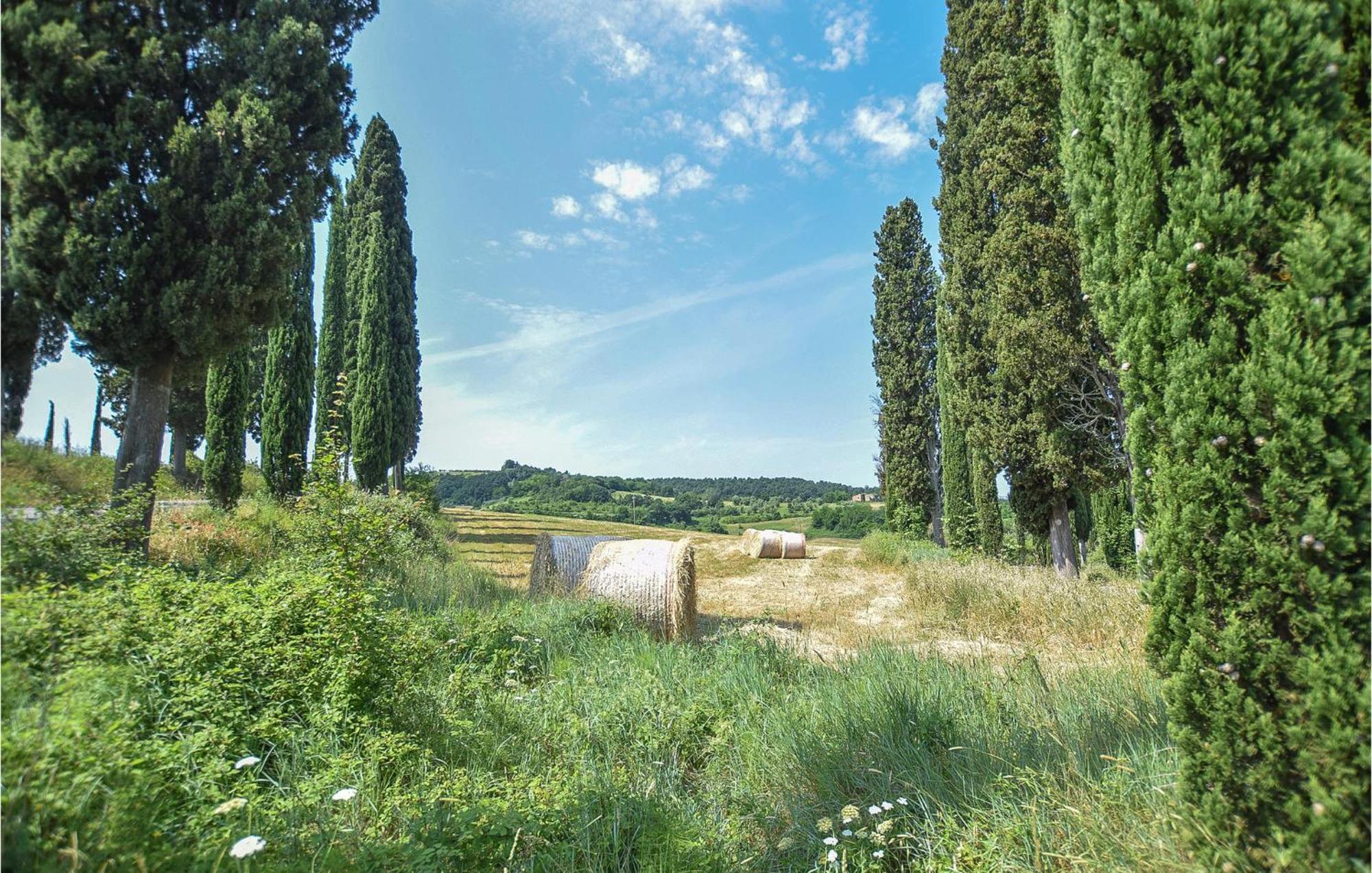 Awesome Home In Montefoscoli With Wifi Exterior photo